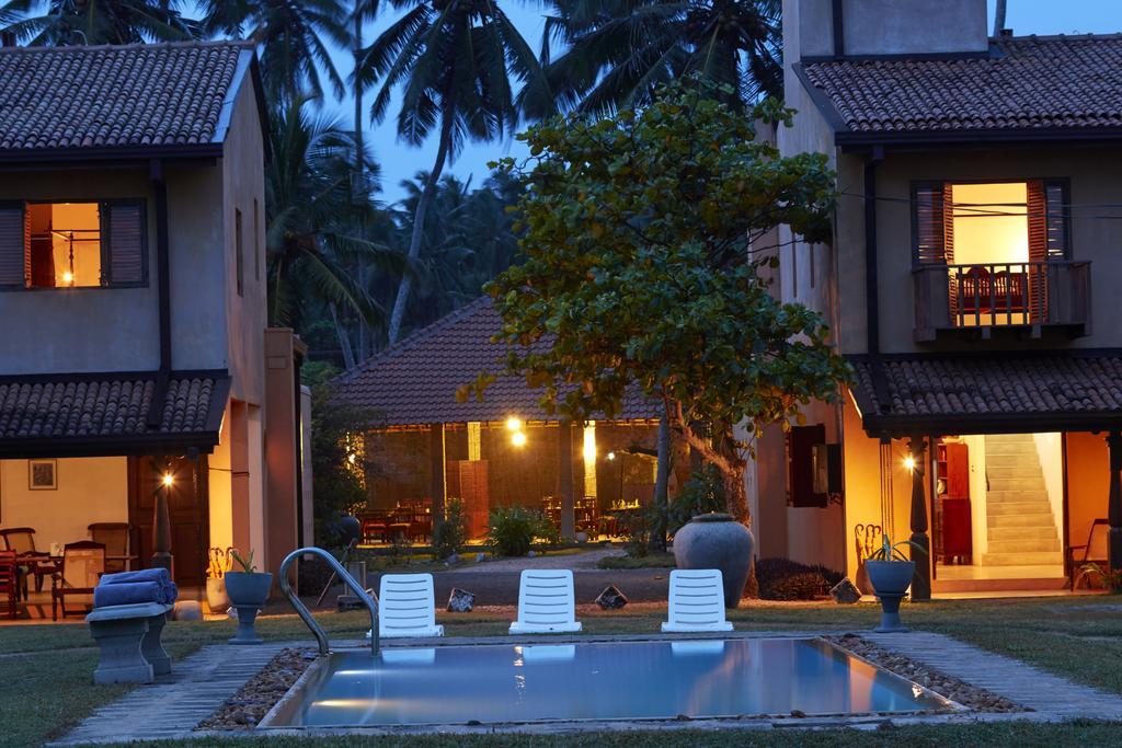 Villa Sunbird Negombo Buitenkant foto