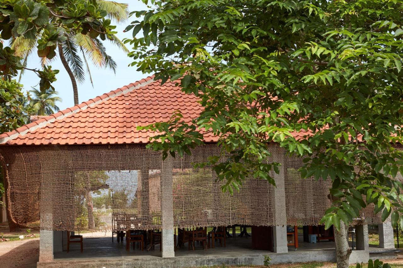 Villa Sunbird Negombo Buitenkant foto